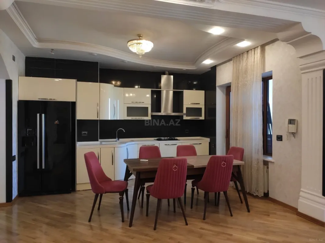 Satılır 3 otaqlı mənzil 115 m²