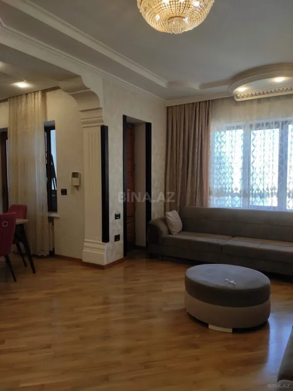 Satılır 3 otaqlı mənzil 115 m²
