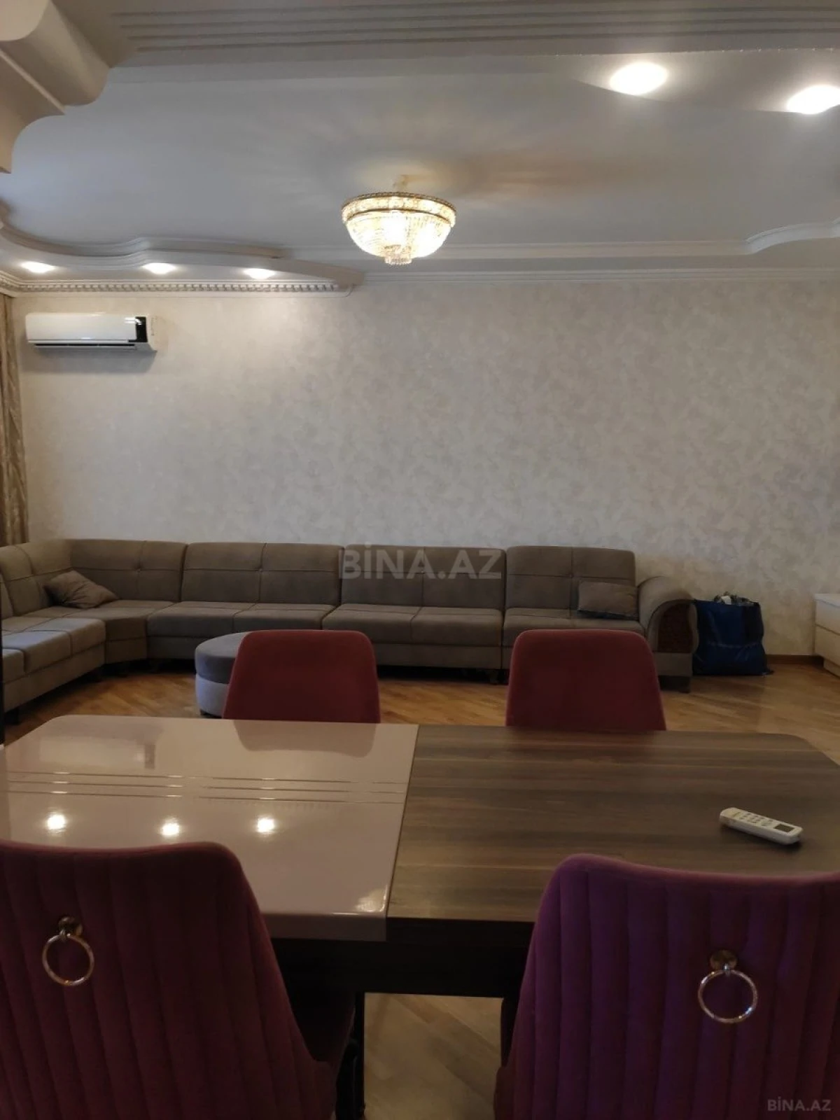 Satılır 3 otaqlı mənzil 115 m²