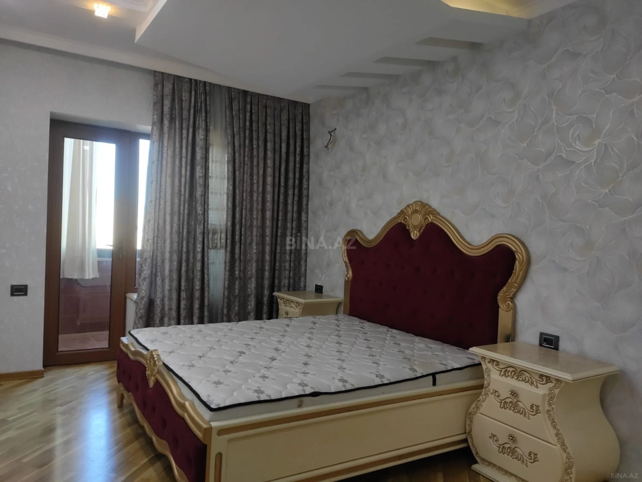 Satılır 3 otaqlı mənzil 115 m²