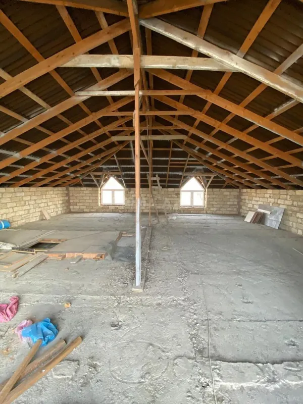 Satılır 7 otaqlı həyət evi 315 m²