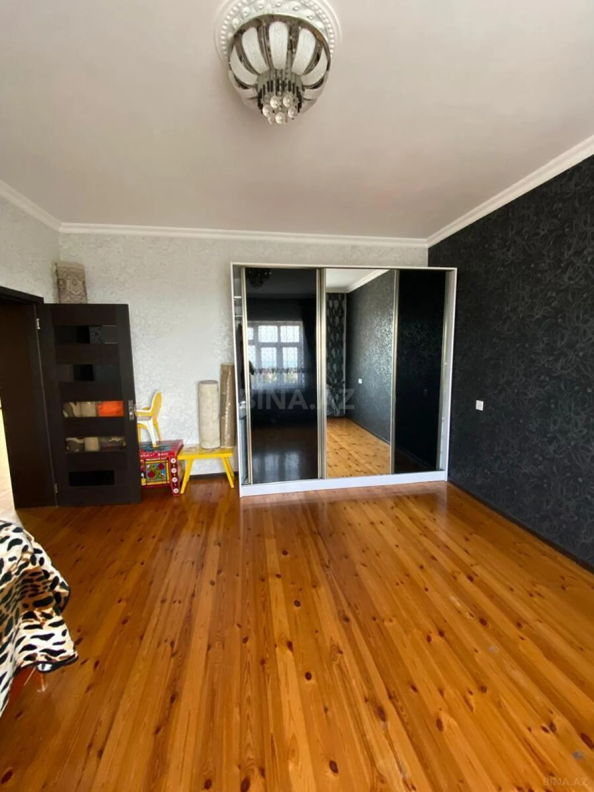 Satılır 7 otaqlı həyət evi 315 m²