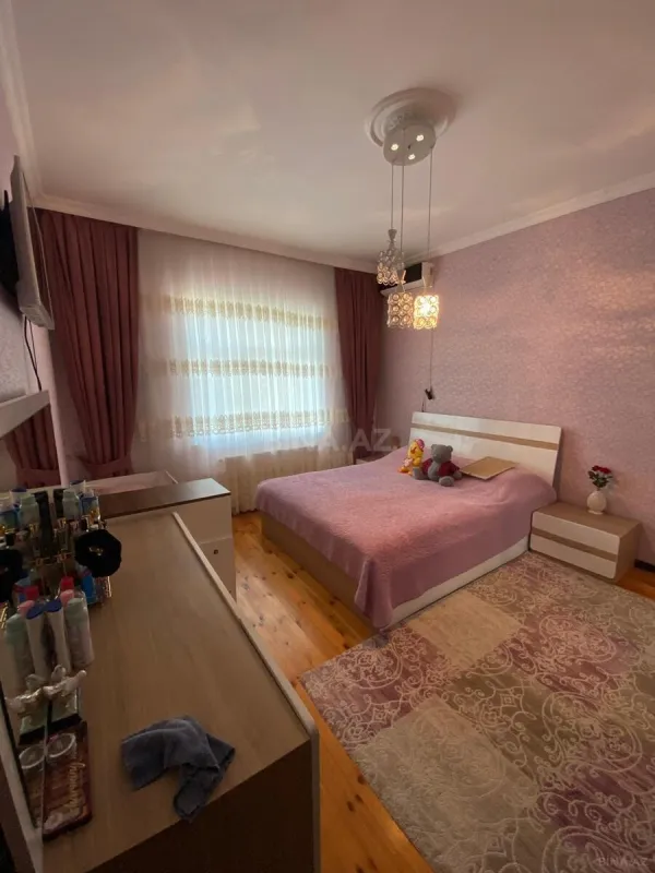 Satılır 7 otaqlı həyət evi 315 m²