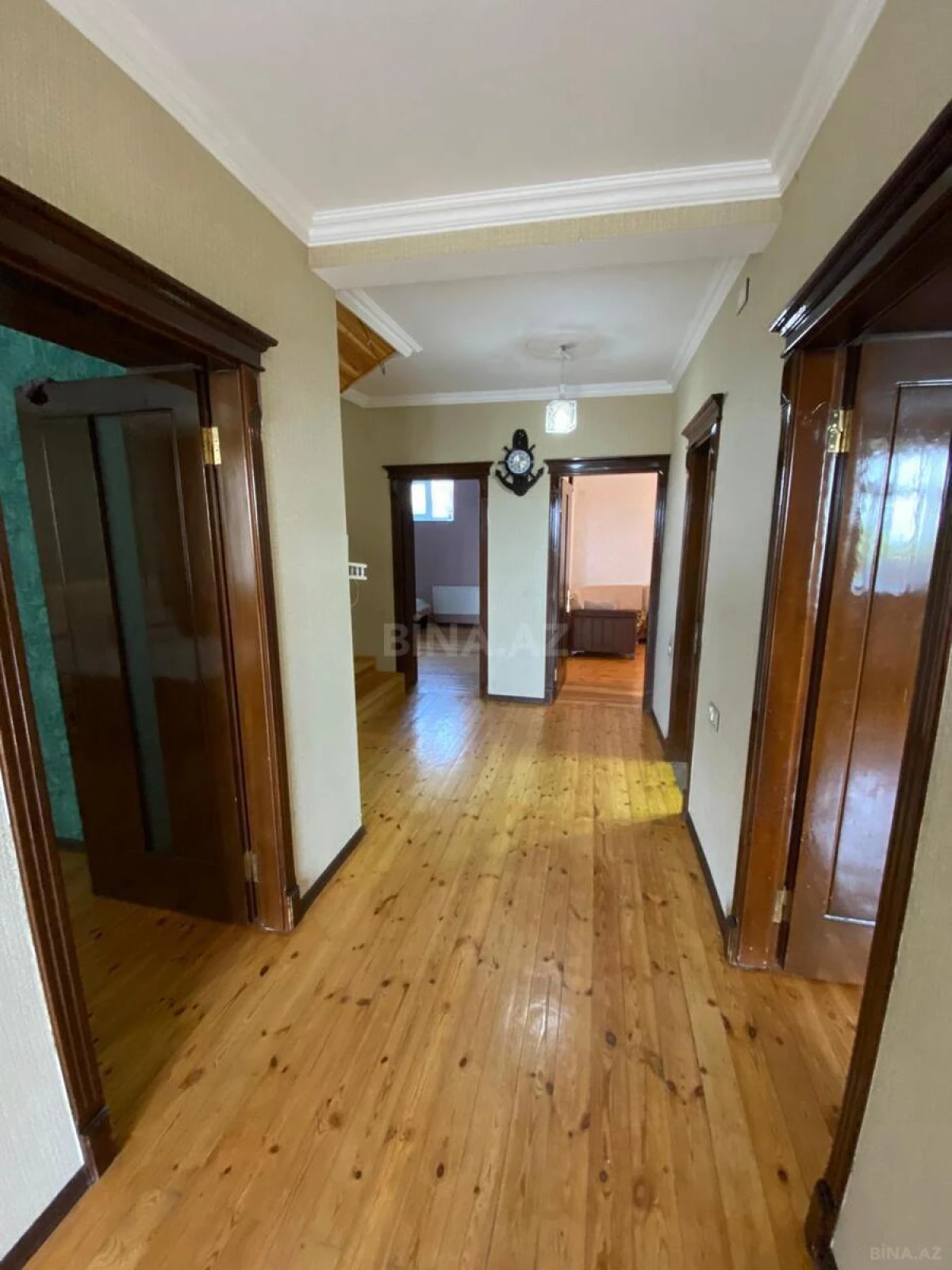 Satılır 7 otaqlı həyət evi 315 m²