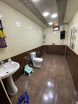 Satılır 7 otaqlı həyət evi 315 m²