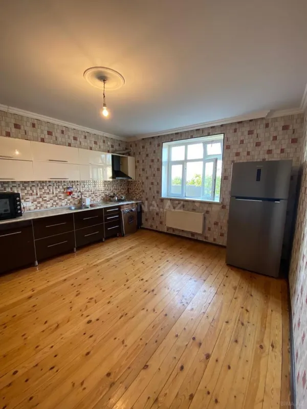 Satılır 7 otaqlı həyət evi 315 m²