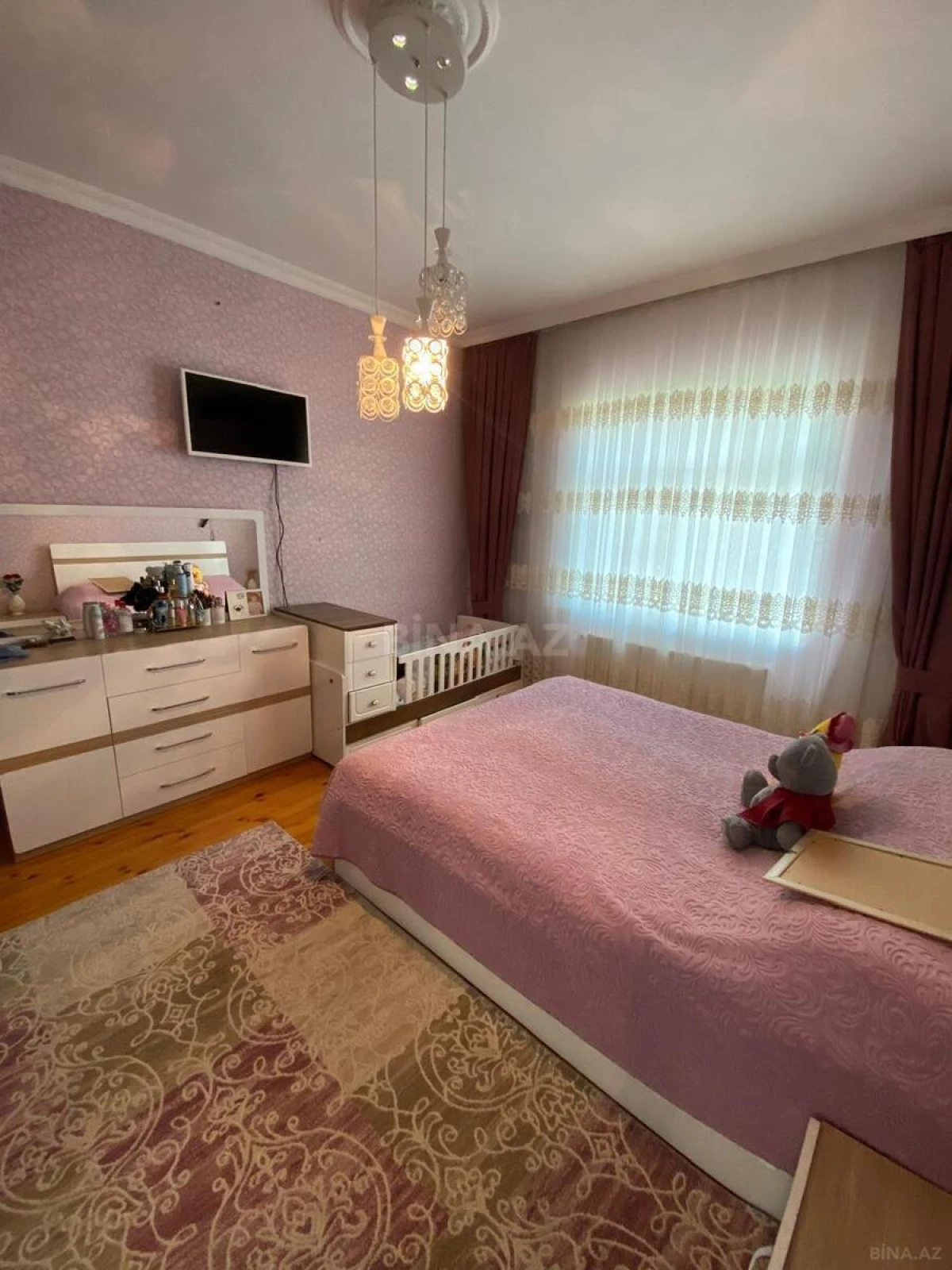 Satılır 7 otaqlı həyət evi 315 m²