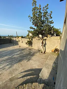 Satılır 7 otaqlı həyət evi 315 m²