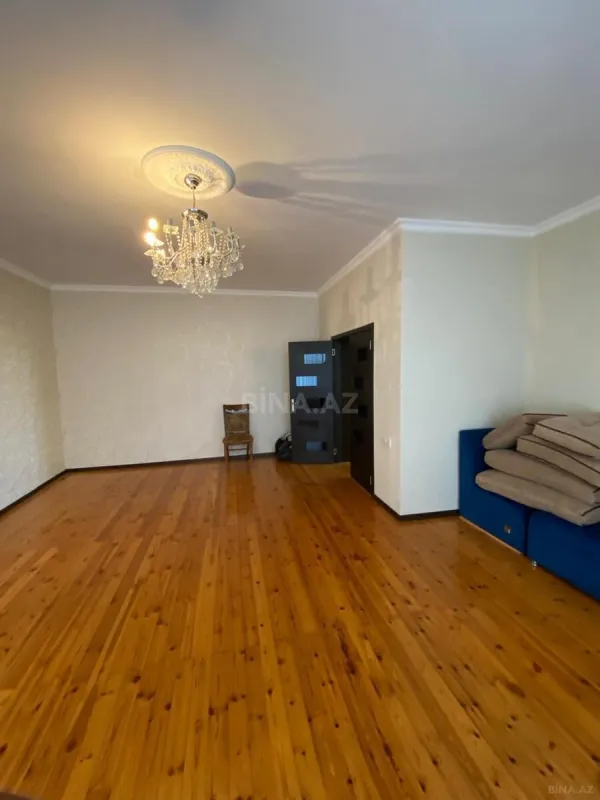 Satılır 7 otaqlı həyət evi 315 m²