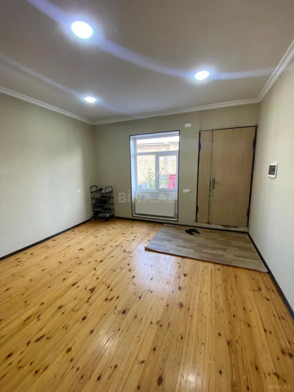 Satılır 7 otaqlı həyət evi 315 m²