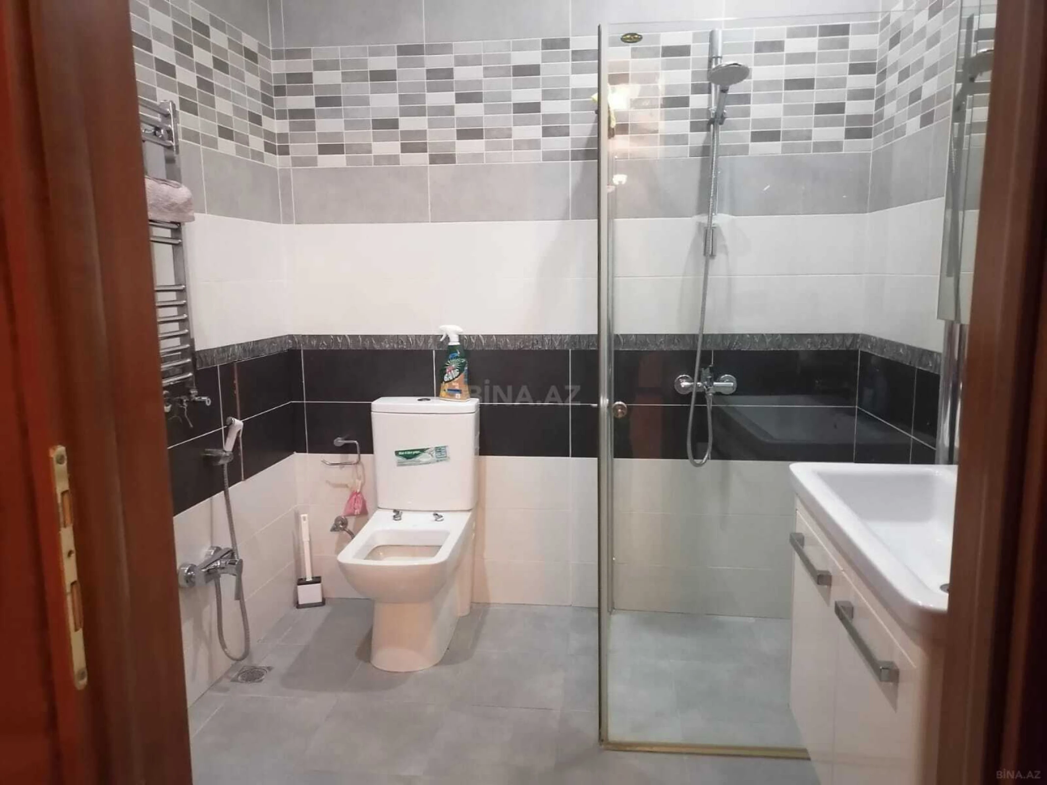 Kirayə verilir 3 otaqlı mənzil 165 m²