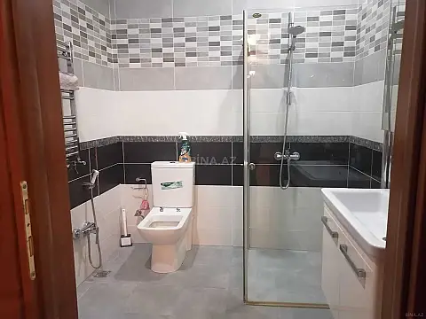 Kirayə verilir 3 otaqlı mənzil 165 m²