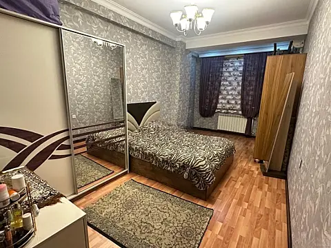 Satılır 2 otaqlı mənzil 100 m²