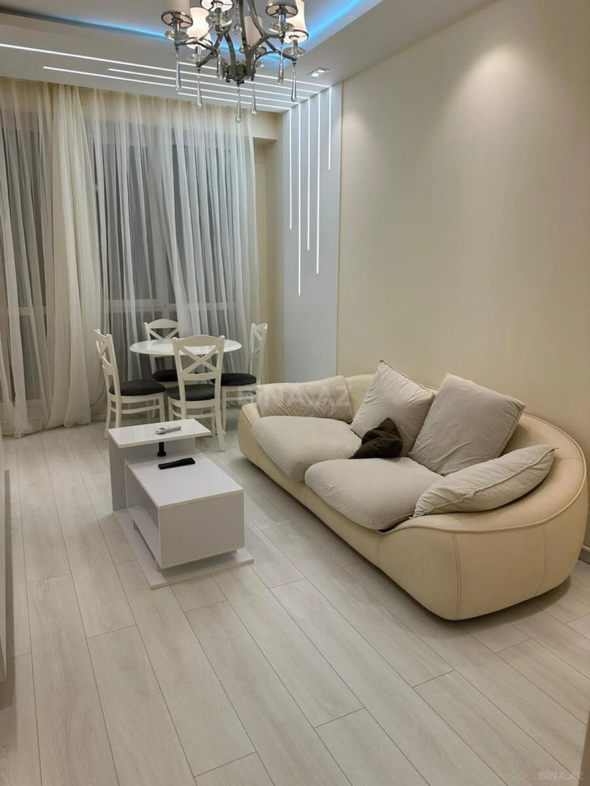 Kirayə verilir 2 otaqlı mənzil 50 m²