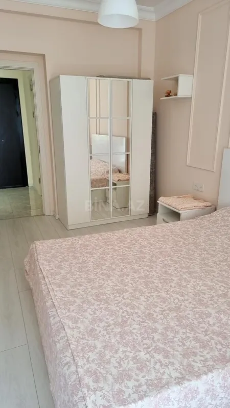 Kirayə verilir 2 otaqlı mənzil 50 m²