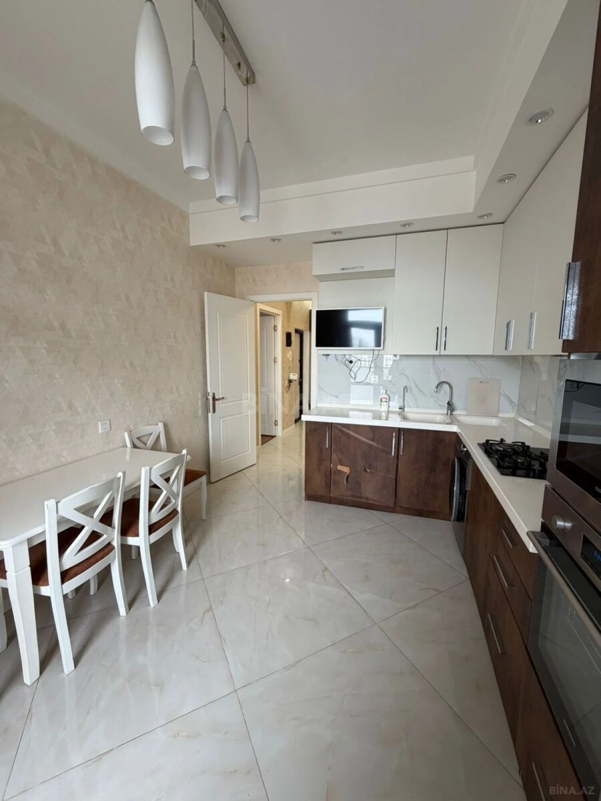 Kirayə verilir 3 otaqlı mənzil 135 m²