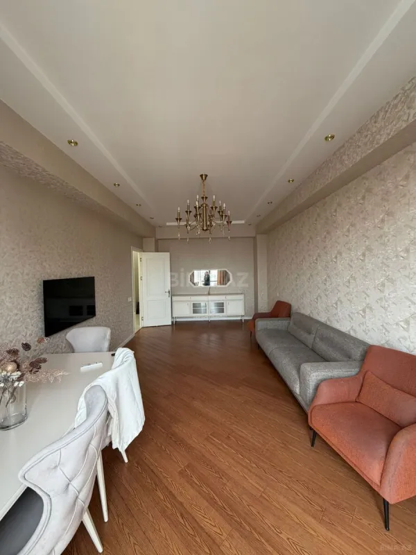 Kirayə verilir 3 otaqlı mənzil 135 m²