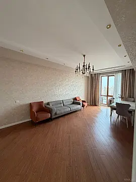 Kirayə verilir 3 otaqlı mənzil 135 m²