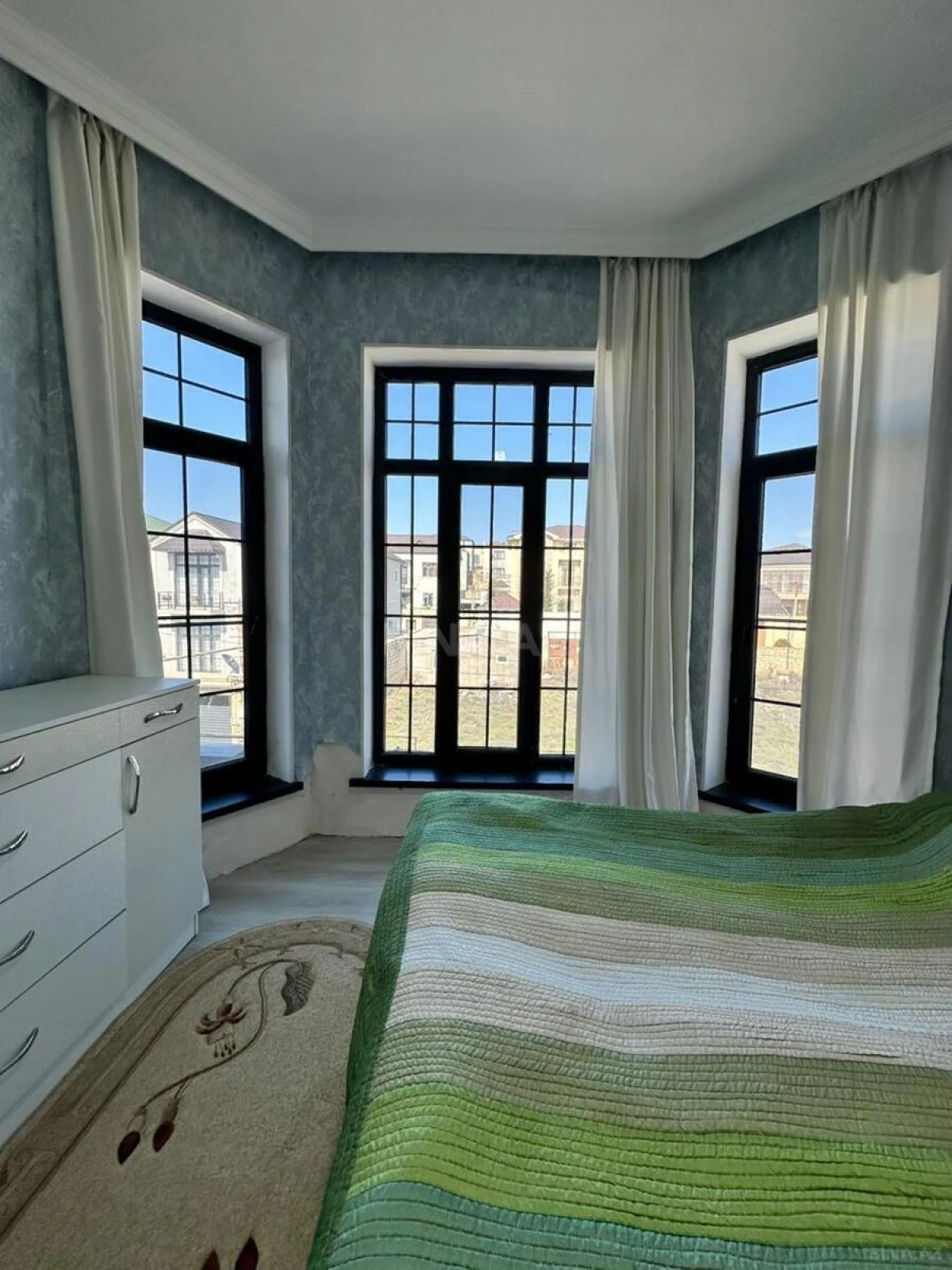 Kirayə verilir 4 otaqlı həyət evi 180 m²