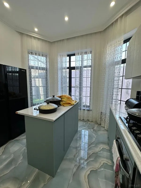 Kirayə verilir 4 otaqlı həyət evi 180 m²