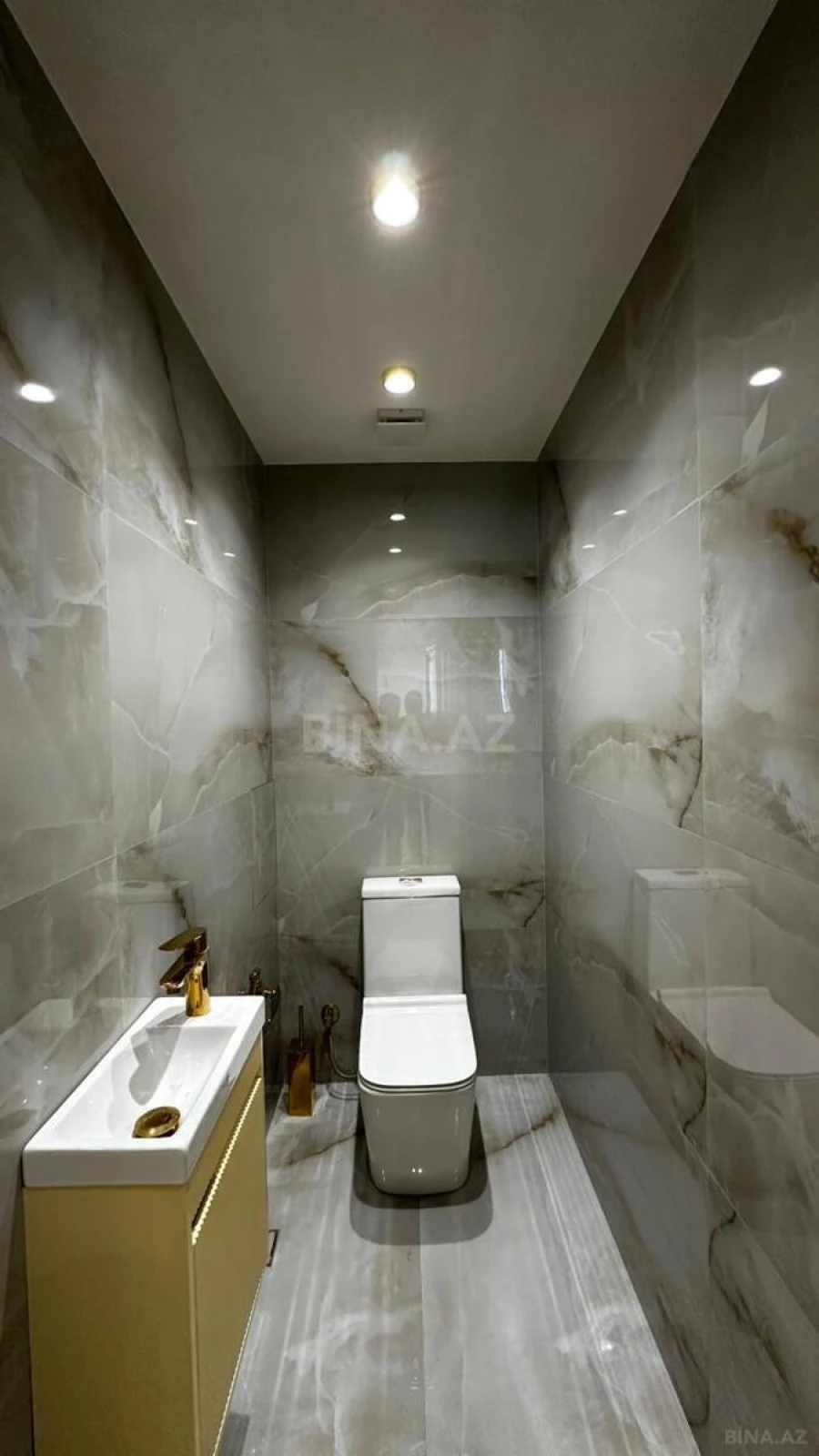 Satılır 2 otaqlı mənzil 74 m²