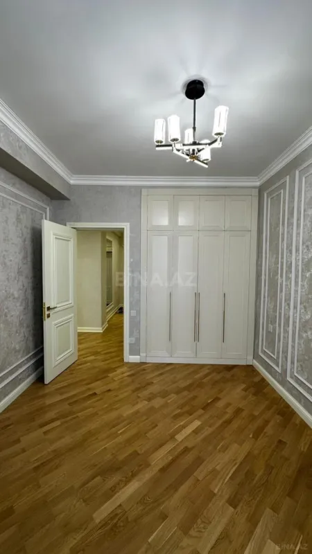 Satılır 2 otaqlı mənzil 74 m²