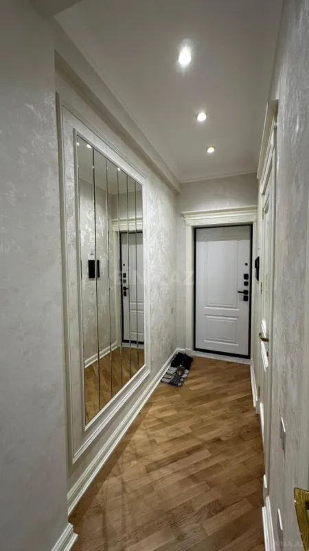 Satılır 2 otaqlı mənzil 74 m²