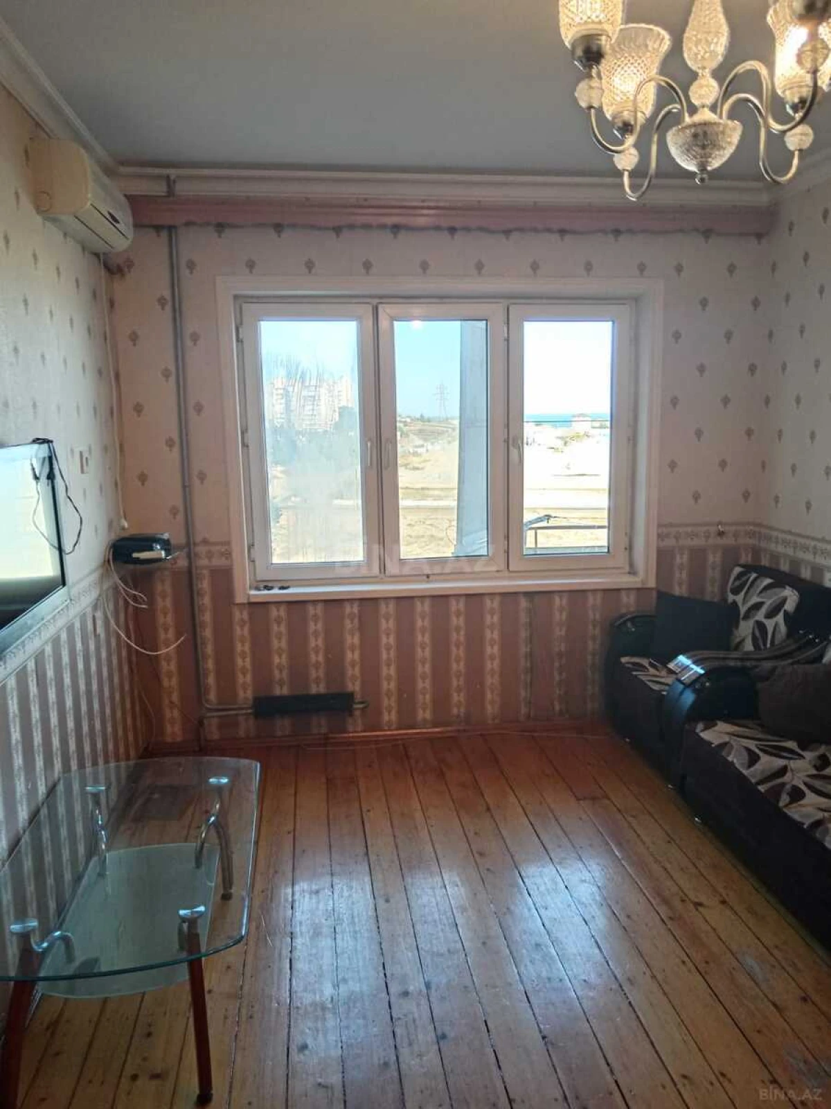 Kirayə verilir 2 otaqlı mənzil 70 m²