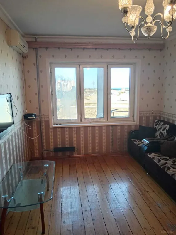 Kirayə verilir 2 otaqlı mənzil 70 m²