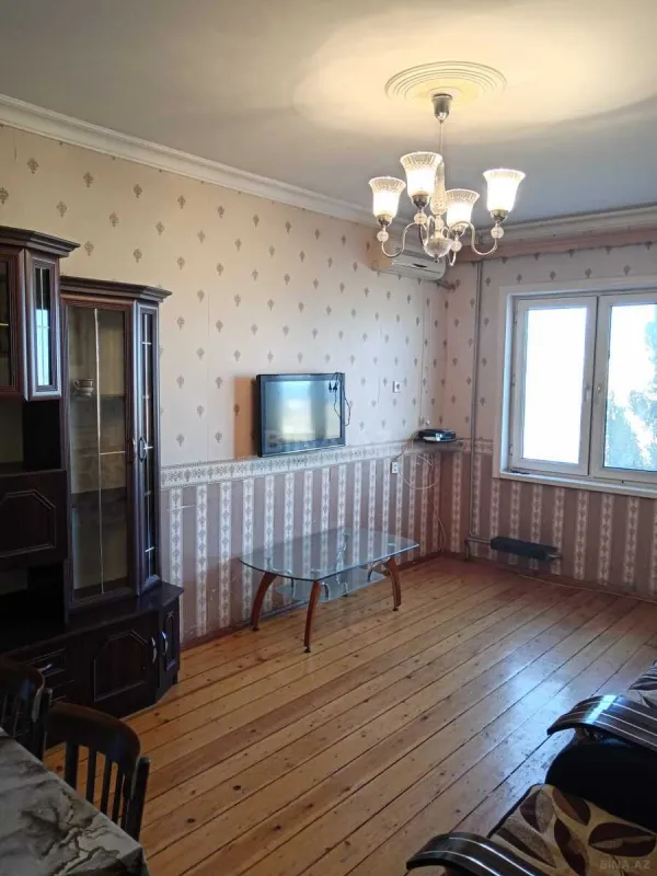 Kirayə verilir 2 otaqlı mənzil 70 m²