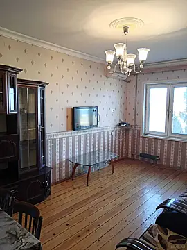 Kirayə verilir 2 otaqlı mənzil 70 m²