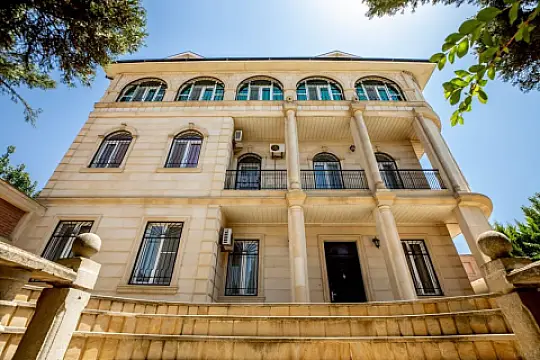 Satılır 6 otaqlı həyət evi 410 m² — Bakı, Badamdar 6 otaq 410.00 m²