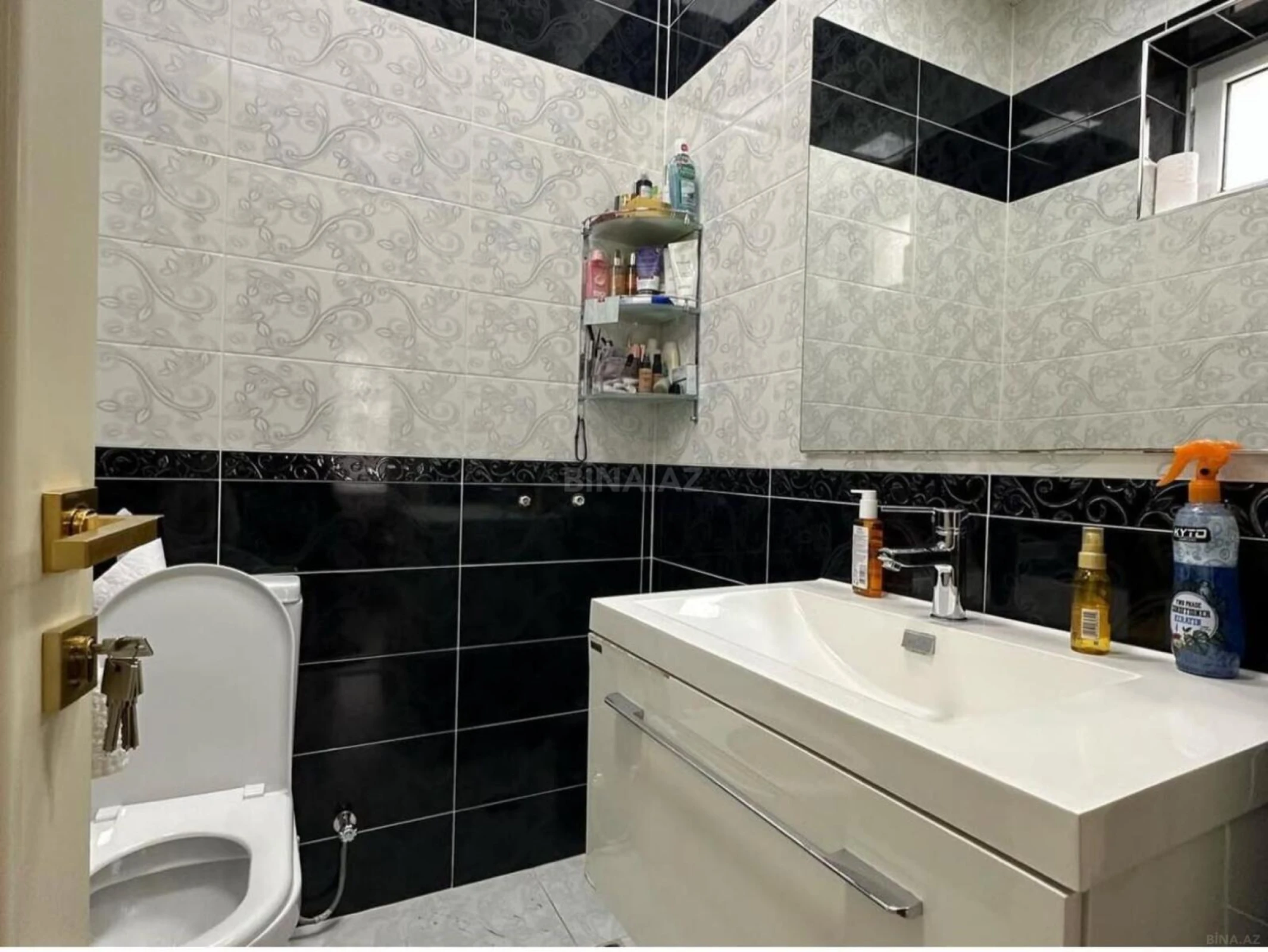 Satılır 7 otaqlı həyət evi 410 m²