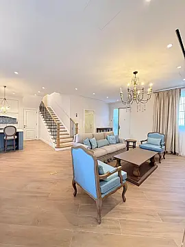 Satılır 5 otaqlı həyət evi 240 m²