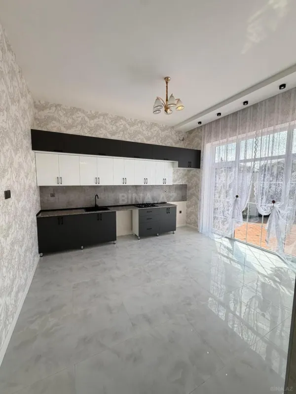 Satılır 4 otaqlı həyət evi 140 m²