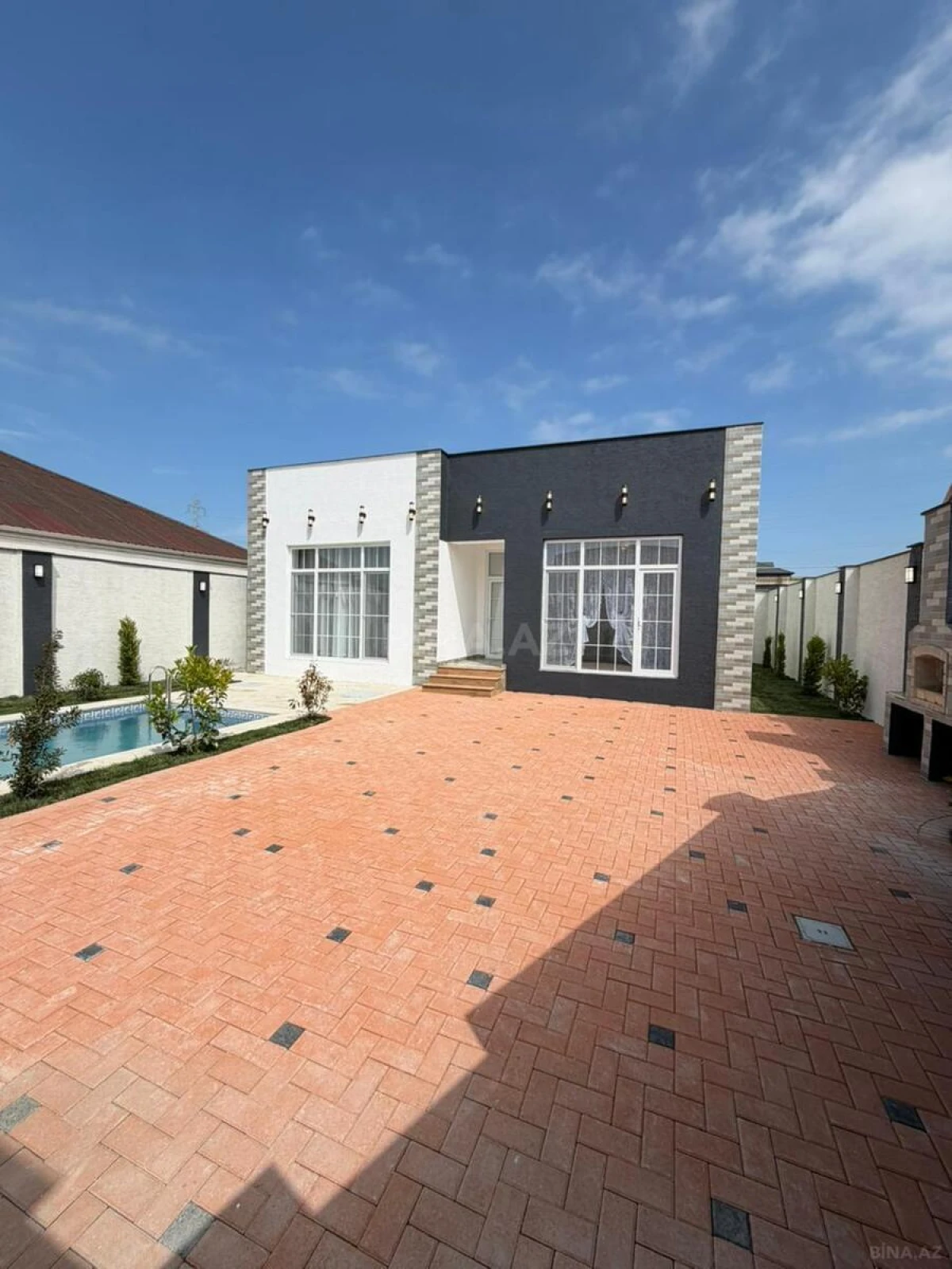 Satılır 4 otaqlı həyət evi 140 m²