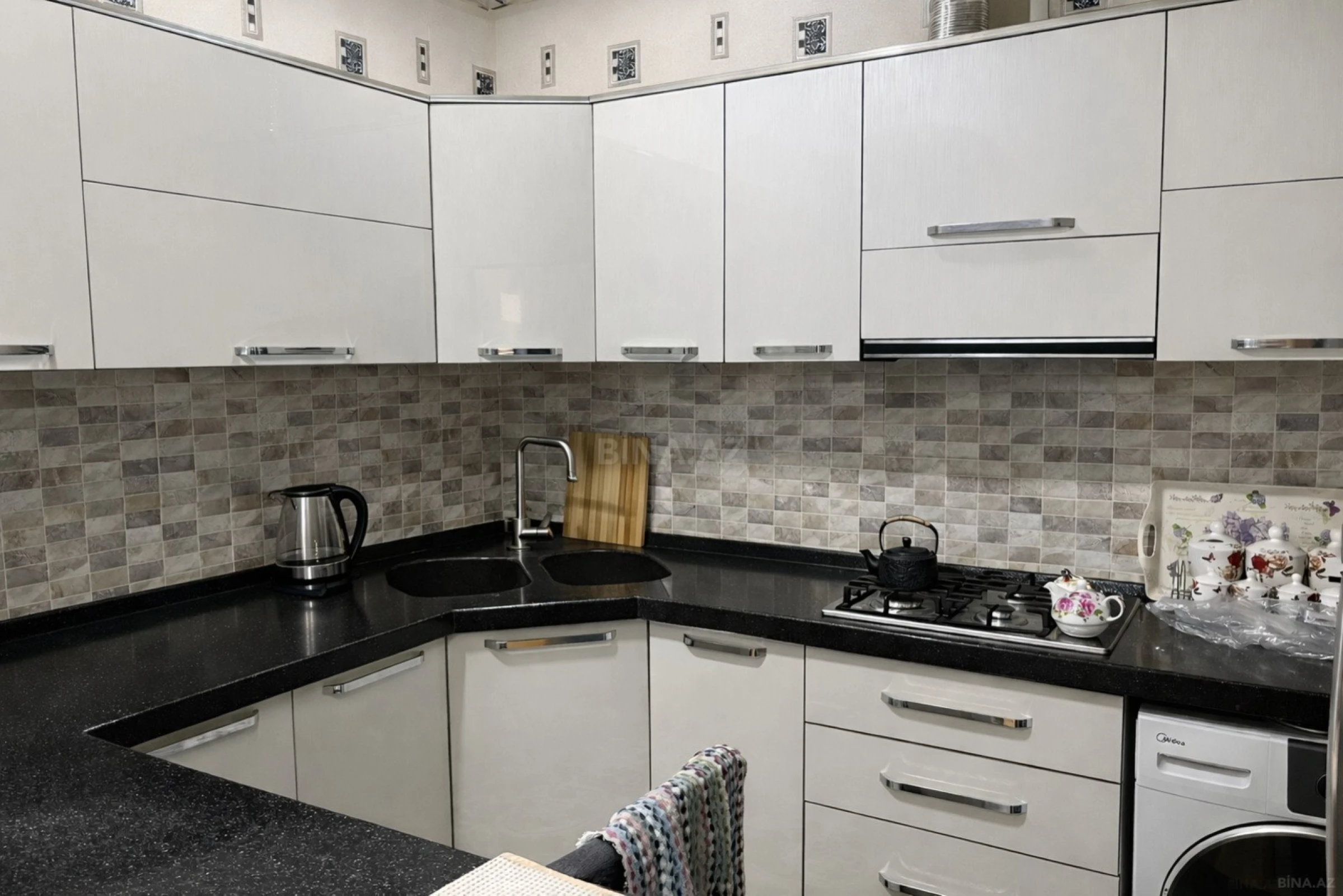 Satılır 3 otaqlı mənzil 96 m²