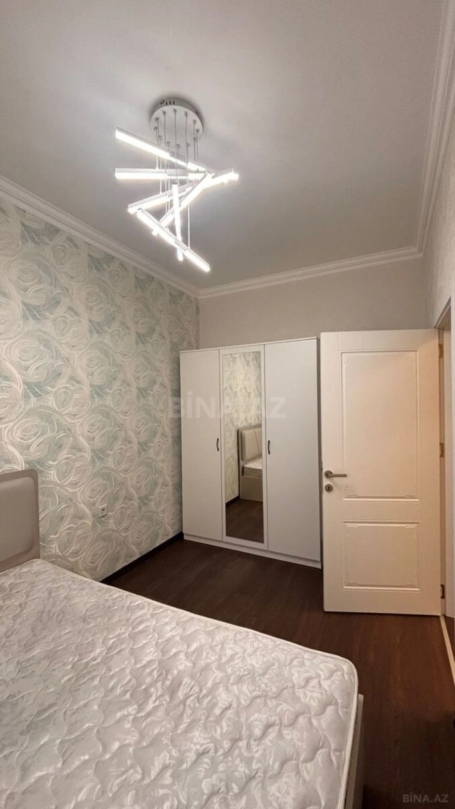 Satılır 2 otaqlı mənzil 60 m²