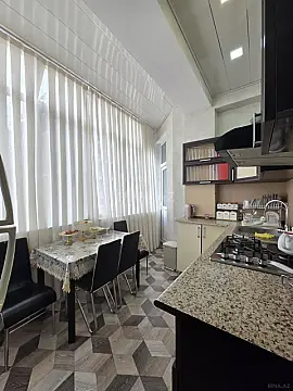 Satılır 2 otaqlı mənzil 62 m²