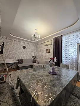 Satılır 2 otaqlı mənzil 62 m²