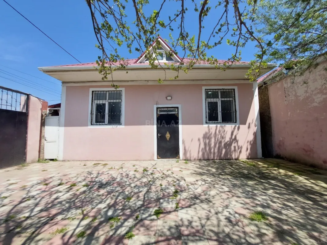Satılır 3 otaqlı həyət evi 100 m²