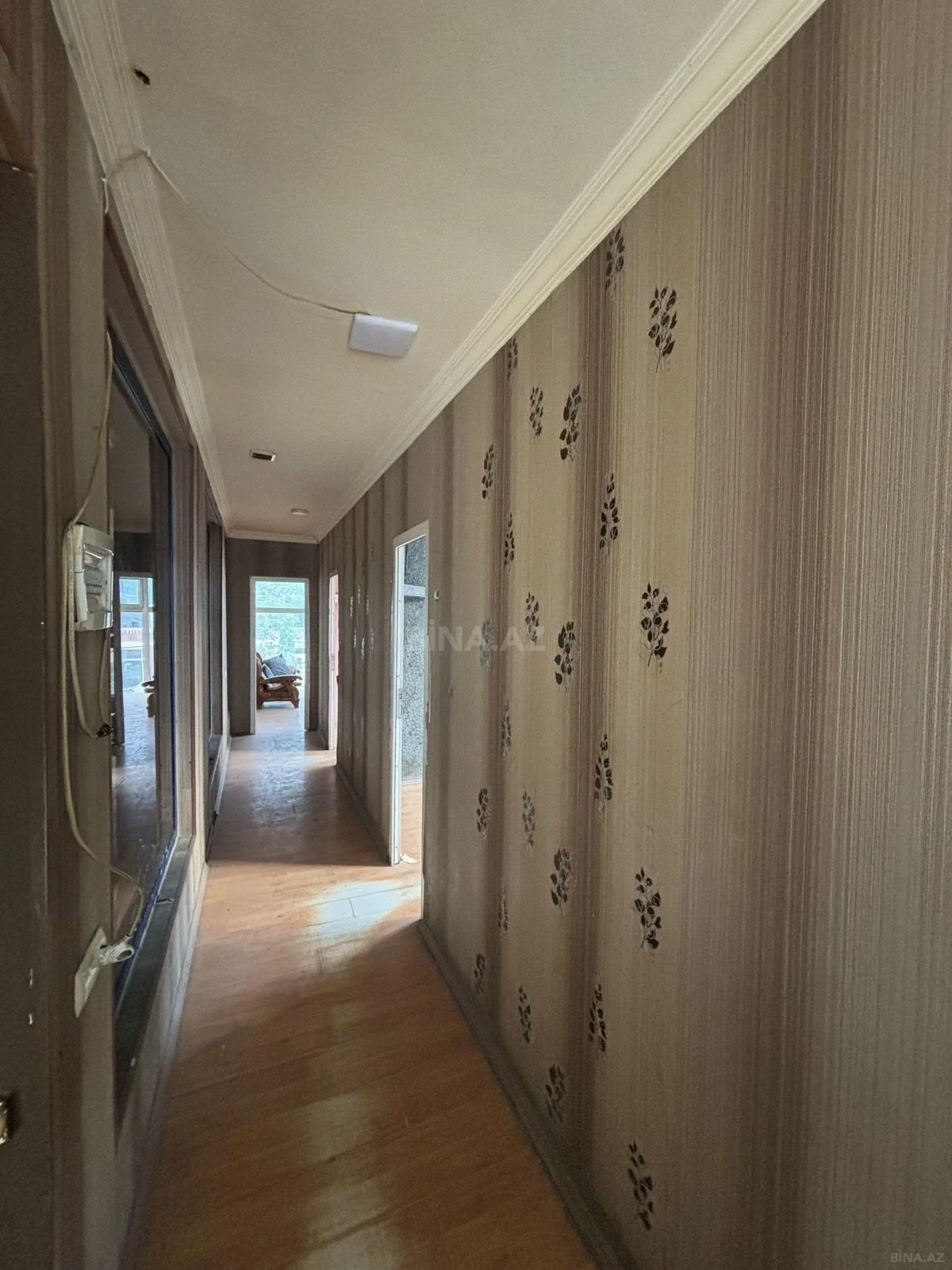 Satılır obyekt 400 m²