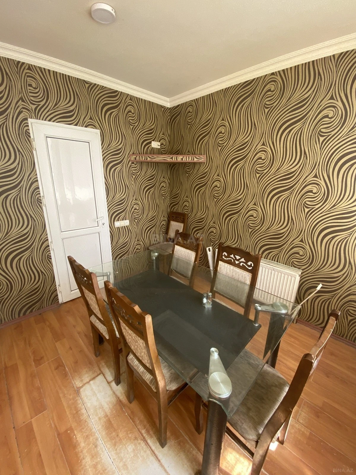 Satılır obyekt 400 m²