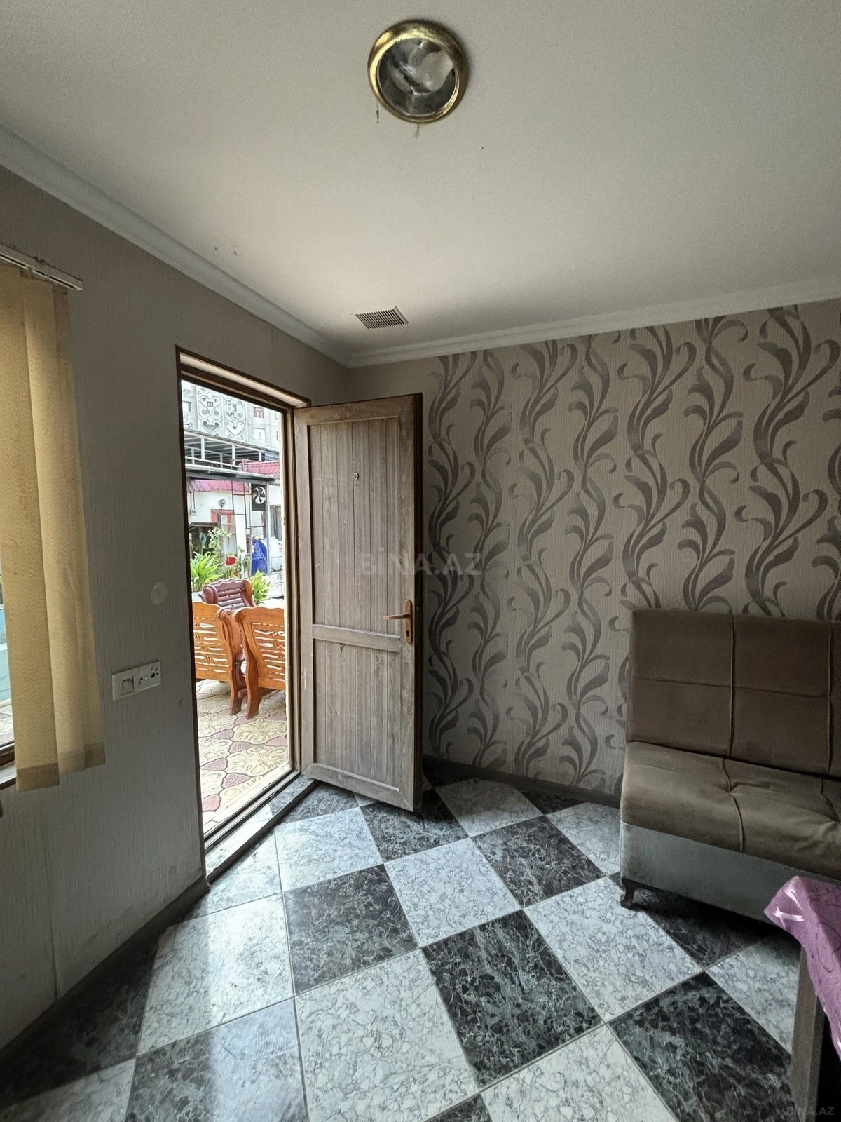 Satılır obyekt 400 m²