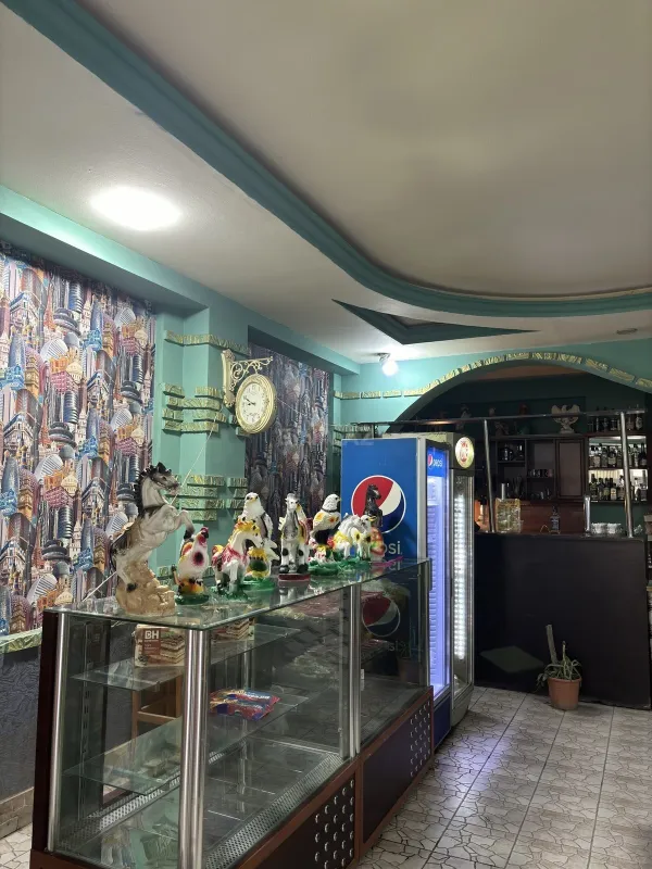 Satılır obyekt 400 m²