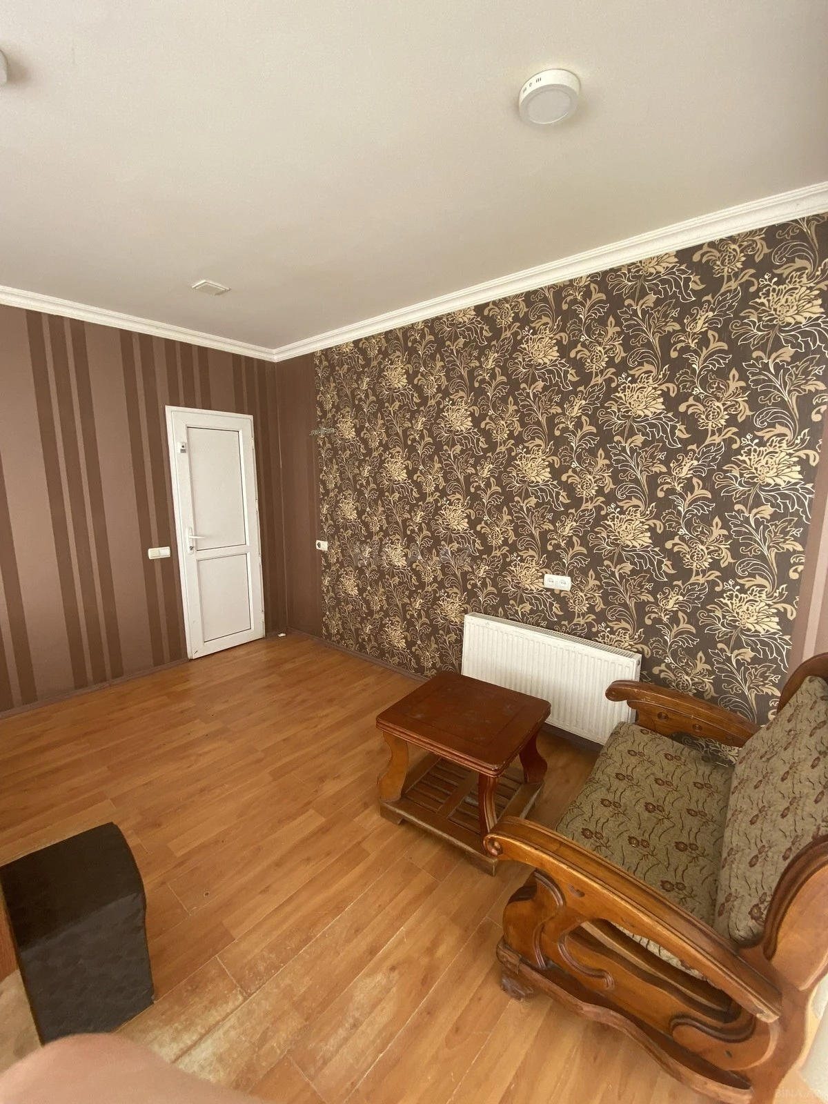 Satılır obyekt 400 m²