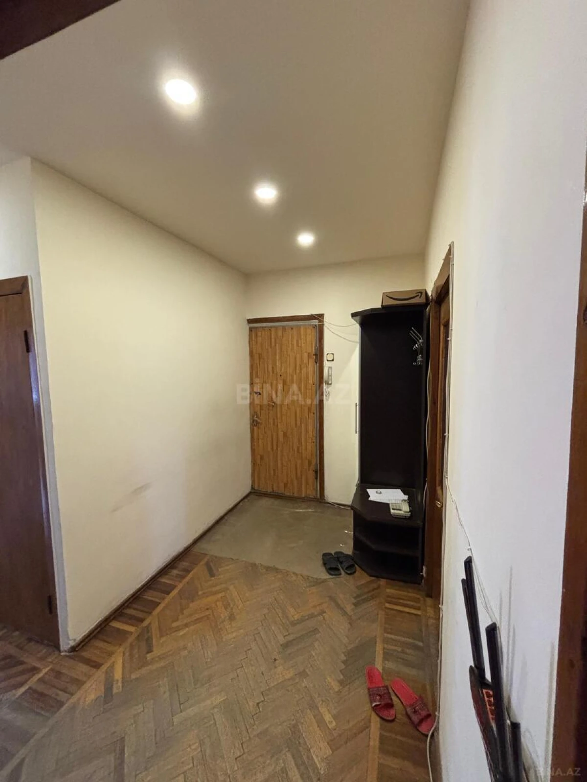 Kirayə verilir 4 otaqlı mənzil 100 m²