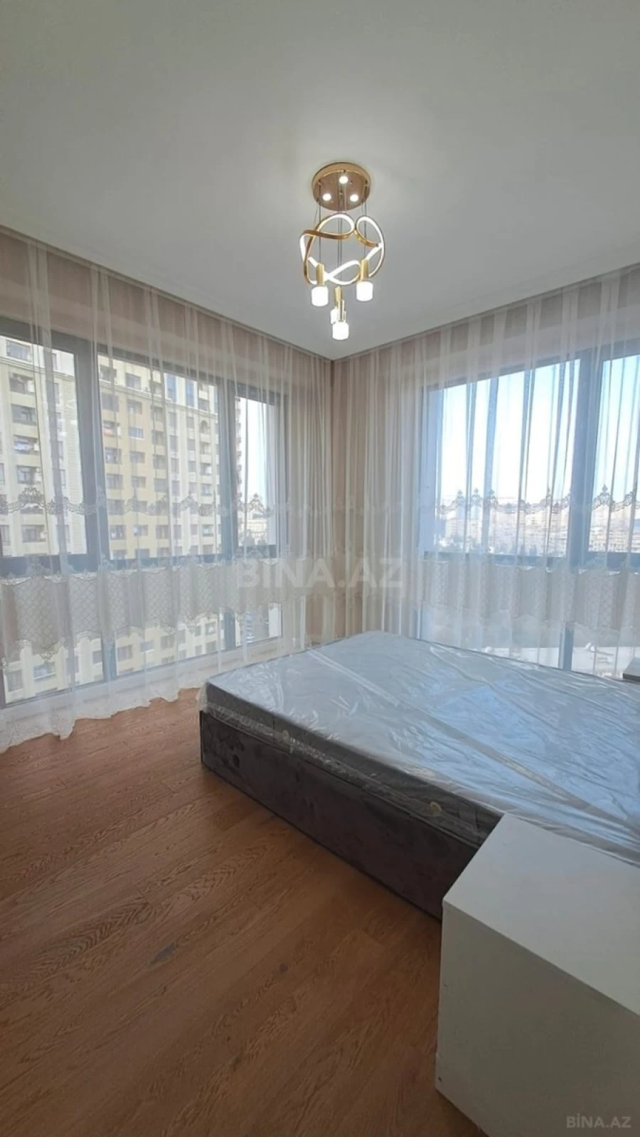 Kirayə verilir 3 otaqlı mənzil 90 m²