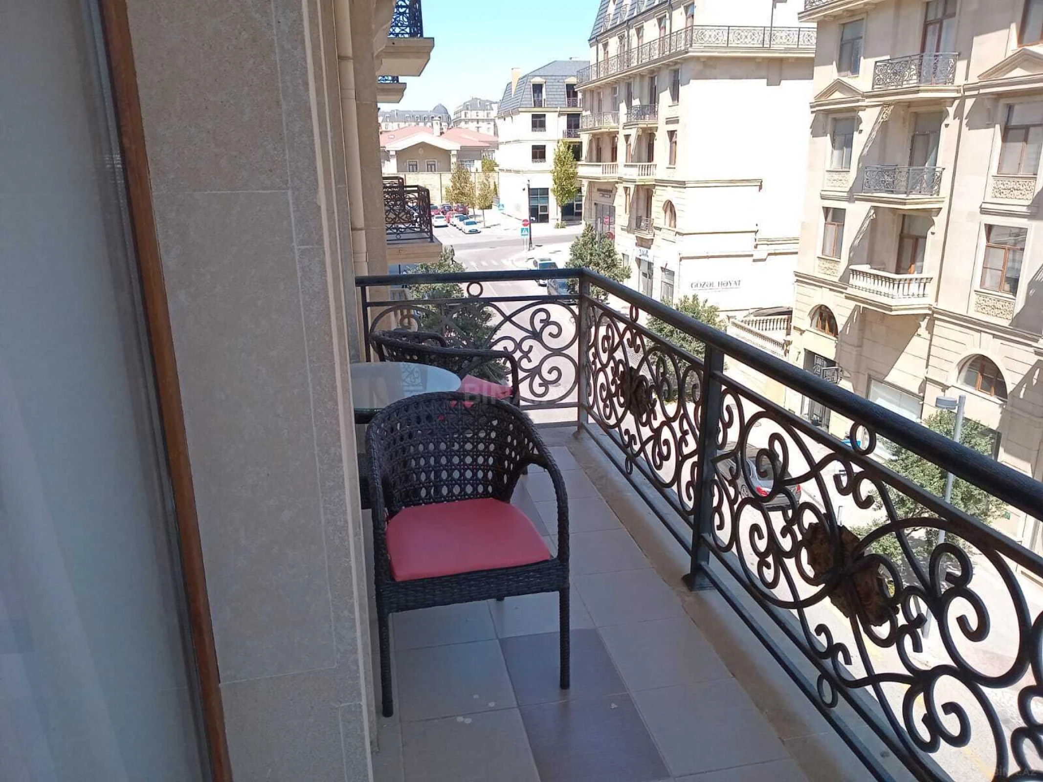 Kirayə verilir 3 otaqlı mənzil 130 m²
