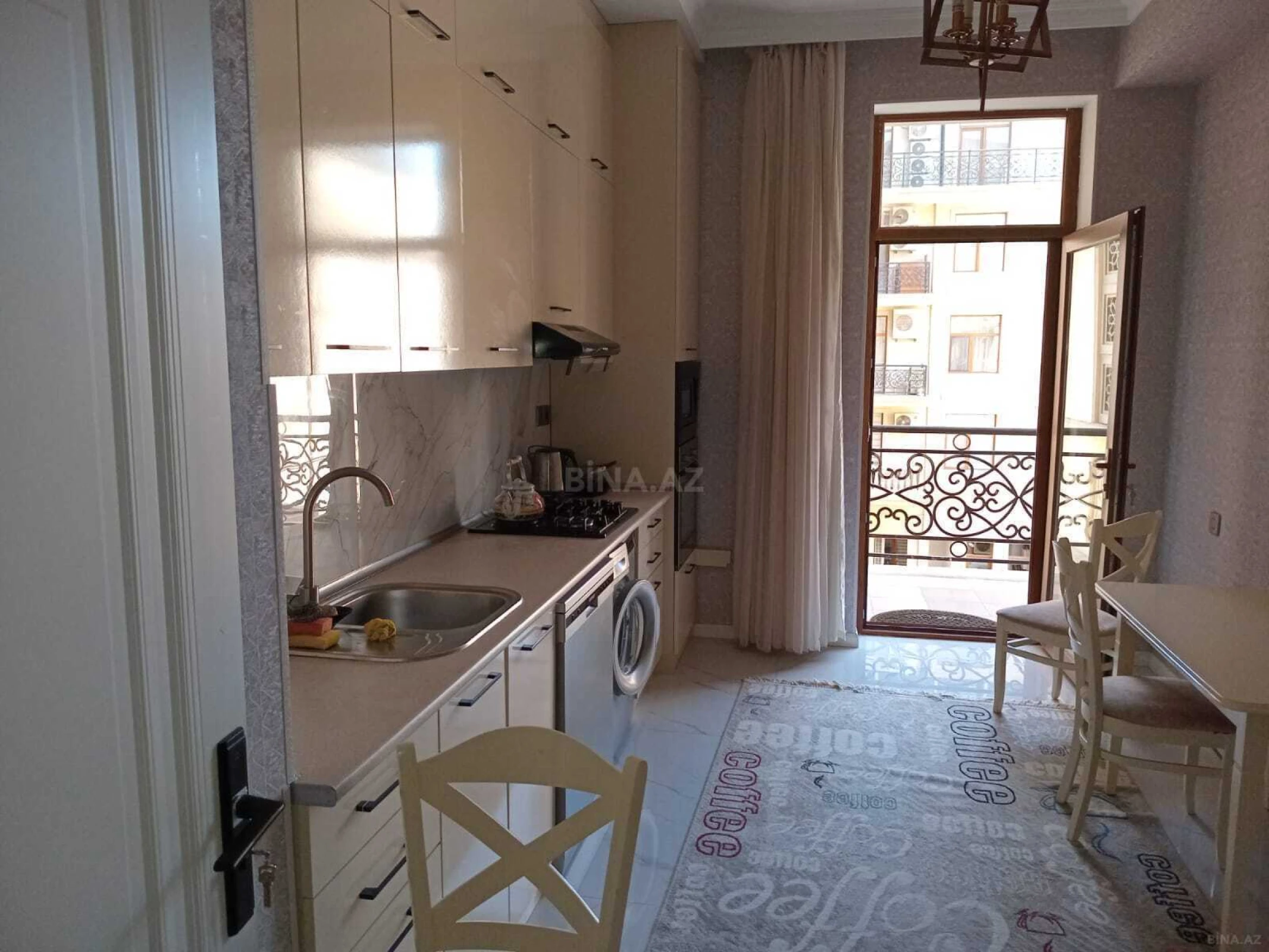 Kirayə verilir 3 otaqlı mənzil 130 m²